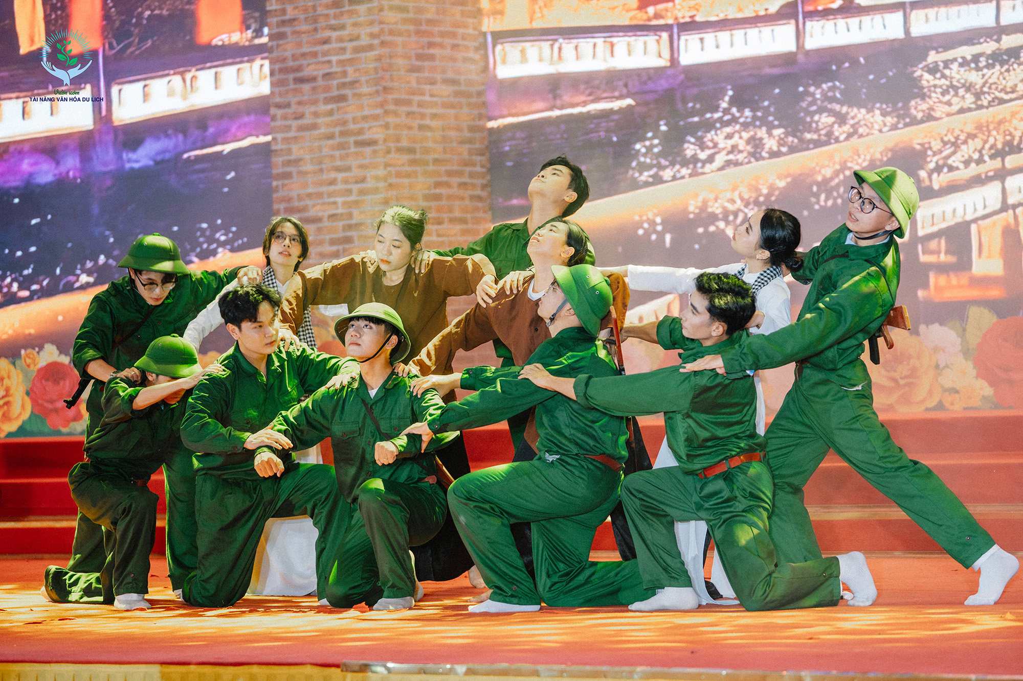  Live chung kết top 40 sinh viên toàn quốc xuất sắc tranh tài trong cuộc thi về văn hóa du lịch 2025 - Kỷ niệm 5 năm phát triển dự án 